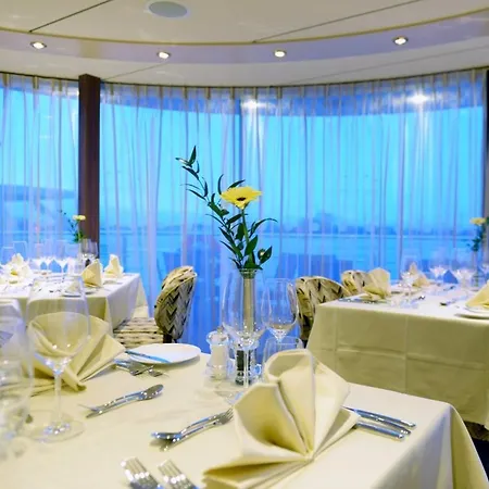 Baxter Hoare Ship Hotel Dusseldorf