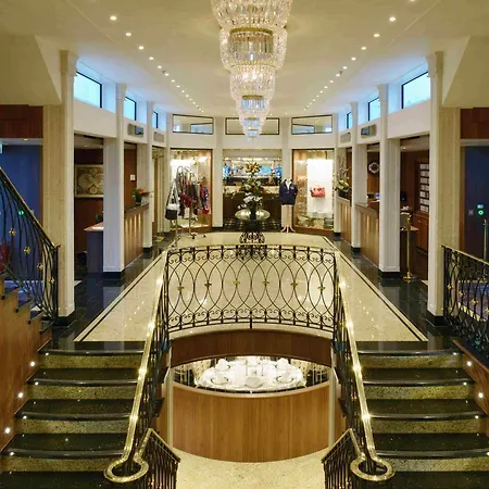 Baxter Hoare Ship 4*
