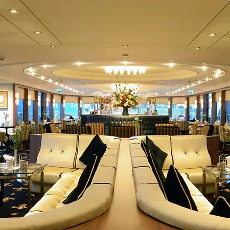 Baxter Hoare Ship Hotel 4*